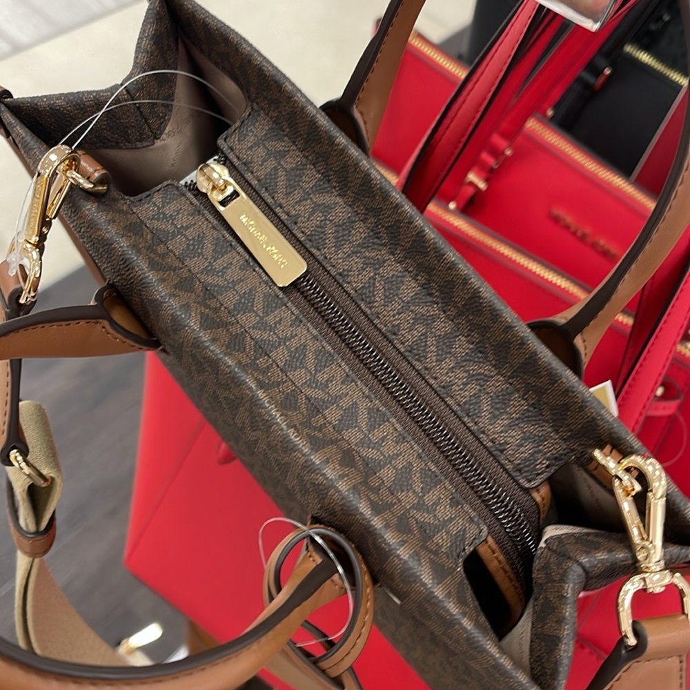 Michael Kors Mirella Small Signature Logo Crossbody Bag
Brown 
NWT - Picture 10 of 16